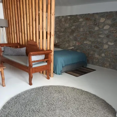 Woodstone & Santorini Apartmán